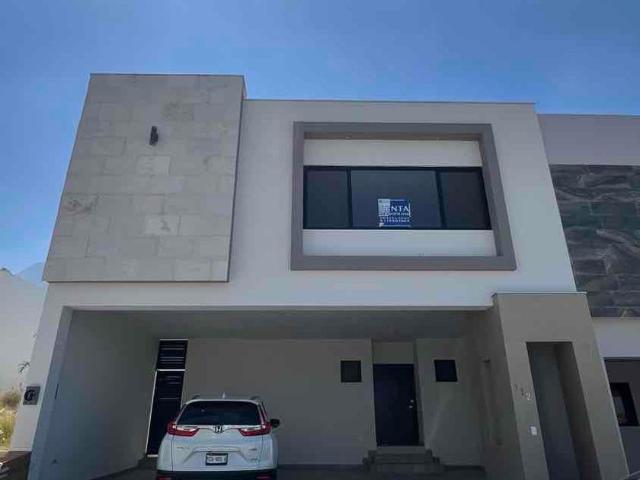 Casa en renta Santoral Ii, Calz. Las Mitras, Dominio Cumbres, Mitras Poniente, Nuevo León, México