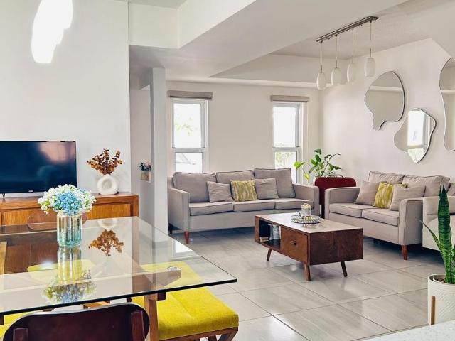 CASA EN RENTA SARATOGA RESIDENCIAL AMUEBLADA