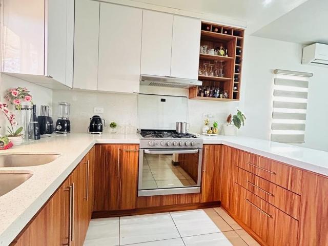 CASA EN RENTA SARATOGA RESIDENCIAL AMUEBLADA