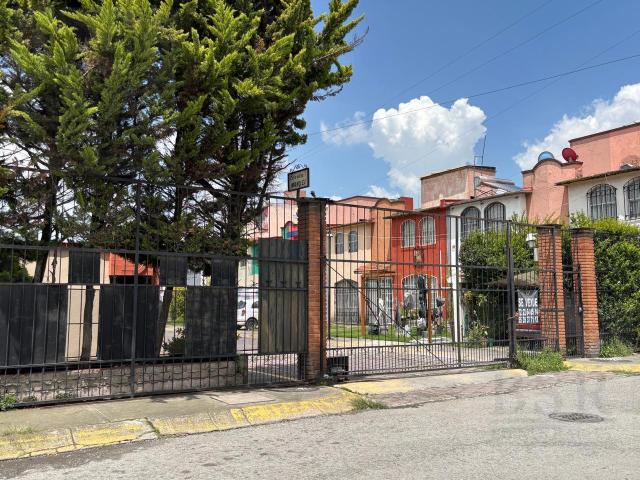 CASA EN RENTA SAUCES IV, TOLUCA ESTADO DE MEXICO