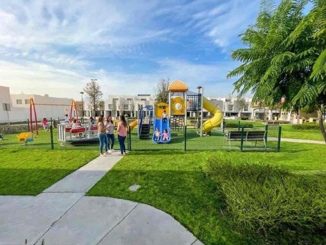 Casa en renta Sector Dalia Santuario Residencial, Avenida Santuario, Ciudad Cumbres, Monterrey, Nuevo León, México