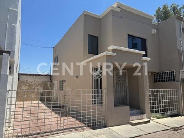 CASA EN RENTA SEGUNDA SECCION