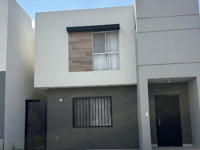 Casa en RENTA Semi Amueblada en Villas Castellana