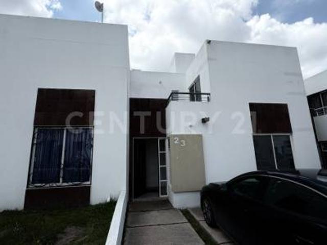Casa en Renta Semiamueblada en Las Estrellas, San Juan del Río, Querétaro
