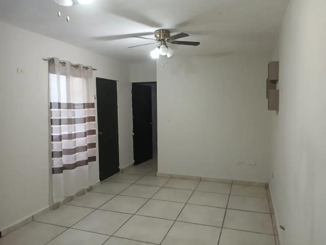 Casa en renta sin amueblar en Valle del Oriente