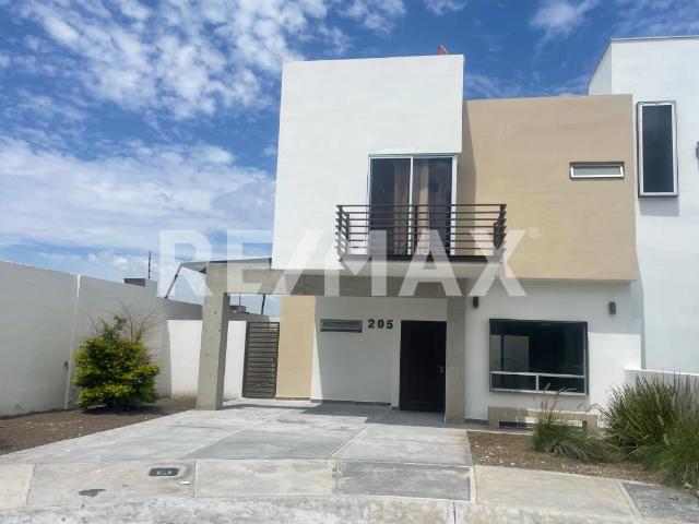 Casa en Renta sin amueblar en Fraccionamiento Terranova
