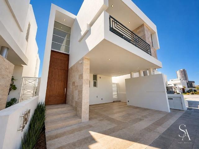 CASA EN RENTA SIN MUEBLES MARALTO RESIDENCIAL
