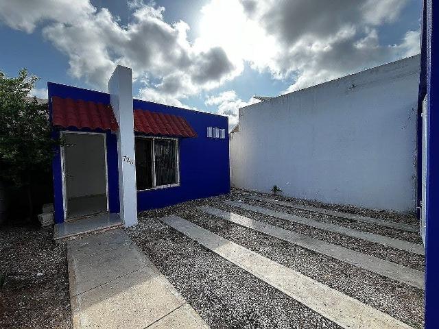 Casa en renta sin muebles dentro de privada en Santa Fe, norte de Mérida