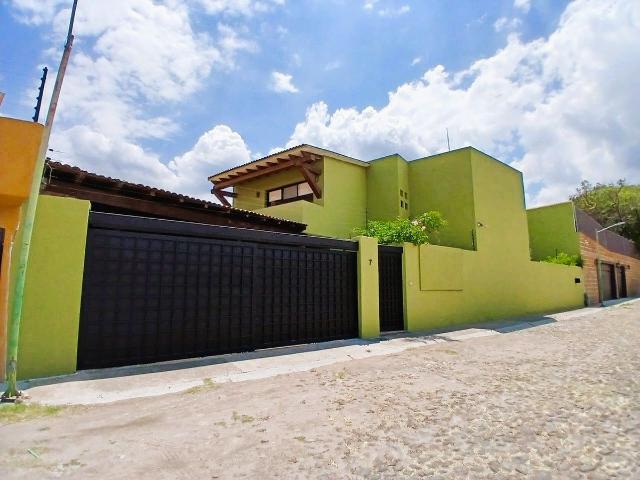 Casa en RENTA sin muebles en LA LEJONA