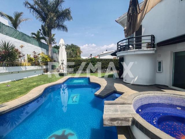 CASA EN RENTA SIN MUEBLES LOMAS DE COCOYOC