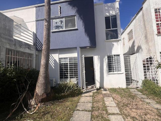 CASA EN RENTA – SOL DE MAYAB SEMIAMUEBLADA, SM 56