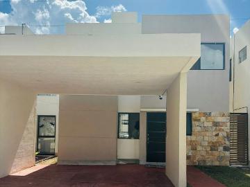 Casa en renta Tixcacal Opichen, Mérida, Yucatán