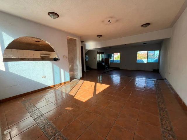 Casa en Renta Toluca 307m2 Valle Don Camilo