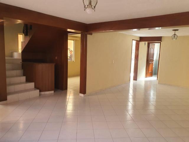 Casa en Renta, Toluca Zona PRI y Hospitales, 3 Recamaras