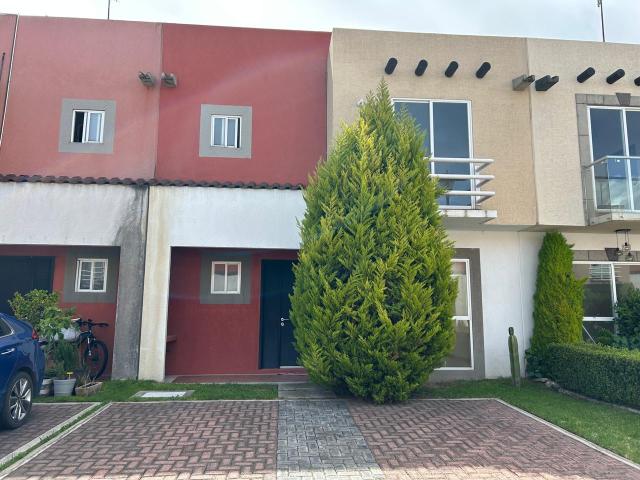 CASA EN RENTA TOSCANA II