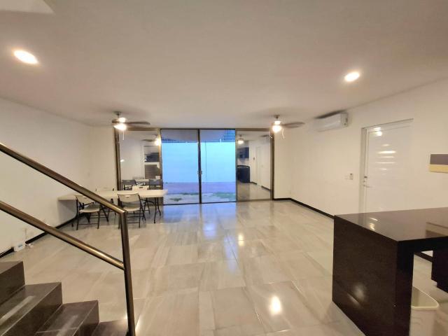 Casa en renta tres habitaciones Residencial El Cielo