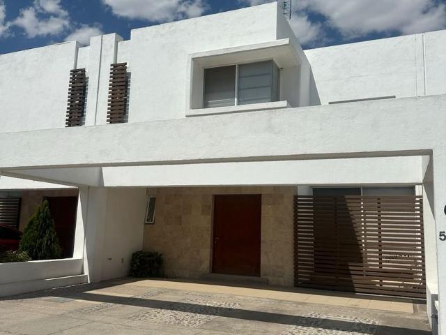 Casa en renta Trojes De Alonso, Ciudad De Aguascalientes