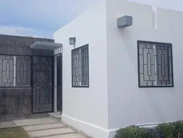 Casa en renta ubicada en Circuito Merlot, Fraccionamiento Viñedos, al sur de León, Guanajuato