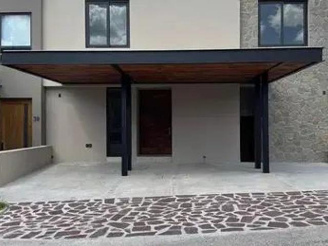 Casa En Renta Ubicada En El Fraccionamiento Altozano