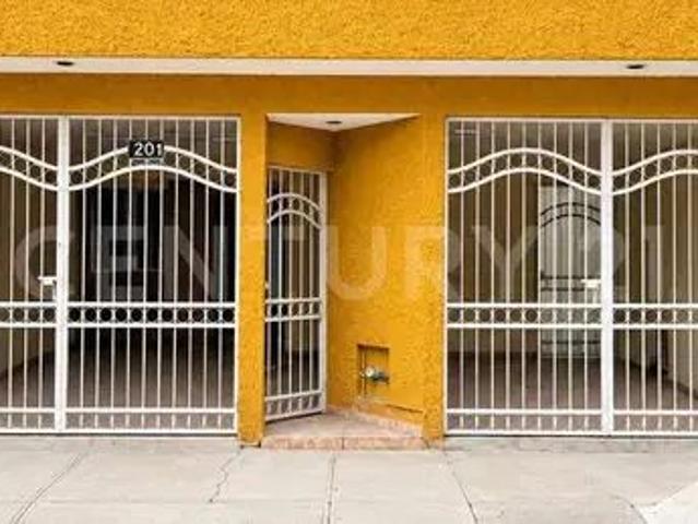 Casa En Renta Un Piso Tres Recamaras