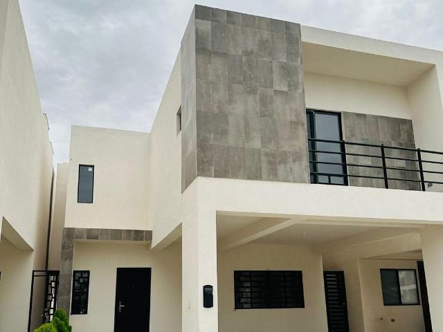Casa en RENTA Unidad Paquete y Paneles solares