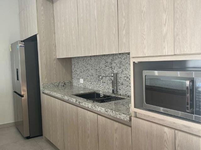 CASA EN RENTA VALLE DE FONTANA
