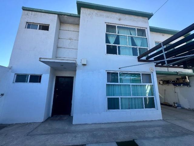 Casa en Renta – Valle Dorado, Ensenada, B.C