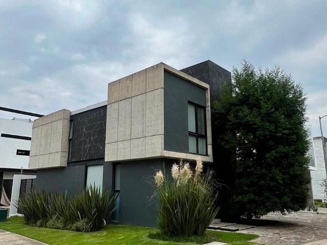 Casa en renta Valle imperial Coto Cerezos