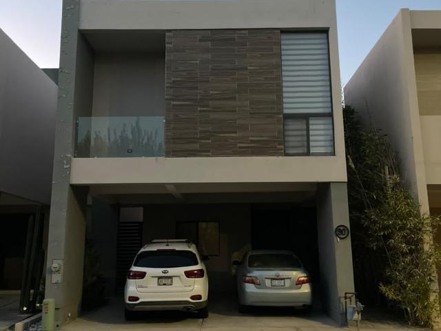 CASA EN RENTA VENEROS RESIDENCIAL