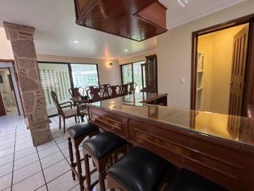 CASA EN RENTA / VENTA AZALEAS EXCLUSIVO CONDOMINIO BUGAMBILIAS PARTE BAJA