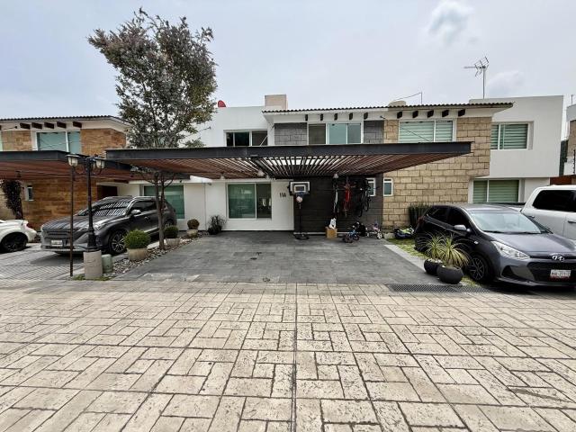 CASA EN RENTA/ VENTA EN BOSQUES DE LAS FUENTES CALIMAYA BOSQUES DE LAS FUENTES