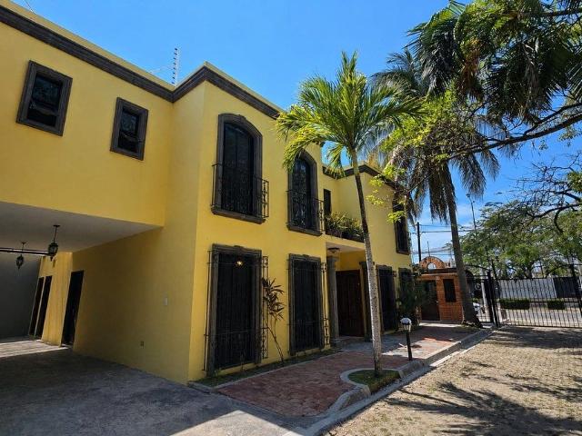 ✨ Casa en Renta / Venta – Estilo Mexicano Colonial en Ciudad del Carmen