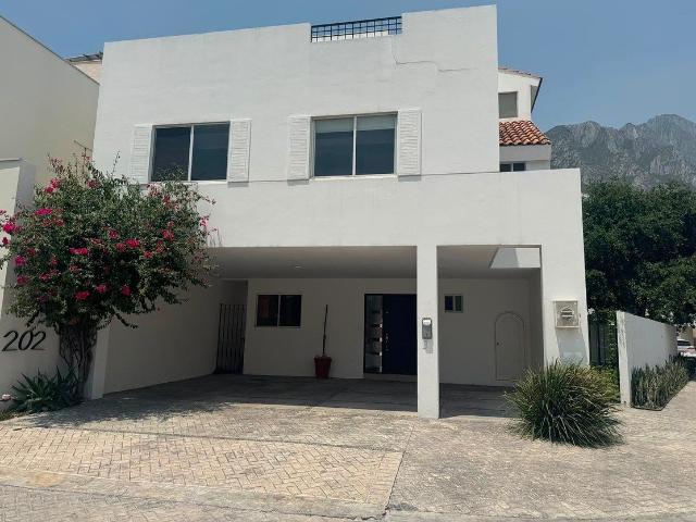 CASA EN RENTA, VENTANAS A LA HUASTECA