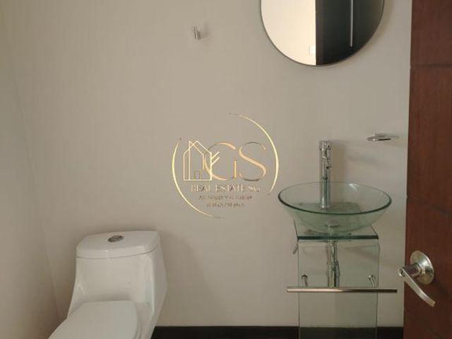 CASA EN RENTA VILLA JARDIN CELAYA
