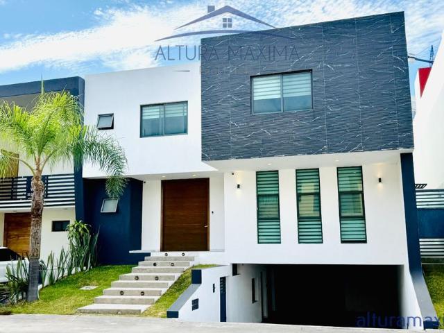 Casa en renta Villa Verona, Avenida Verona, San Juan De Ocotán, Zapopan, Jalisco, México