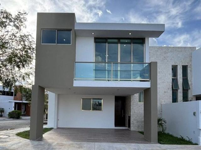 Casa en renta Fraccionamiento Altabrisa, Mérida, Mérida, Yucatán