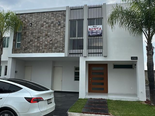 Casa en renta Vistas Del Tule 1, Virreyes, San Juan De Ocotán, Zapopan, Región Centro, Jalisco, 47017, México