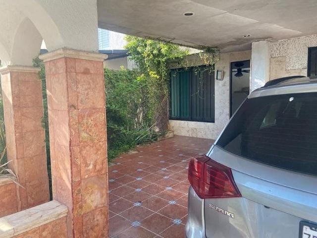 Casa en renta Yucatán Country Club, Mérida, Yucatán