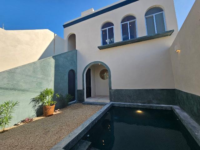 | Casa en renta y venta con piscina en La Ermita |