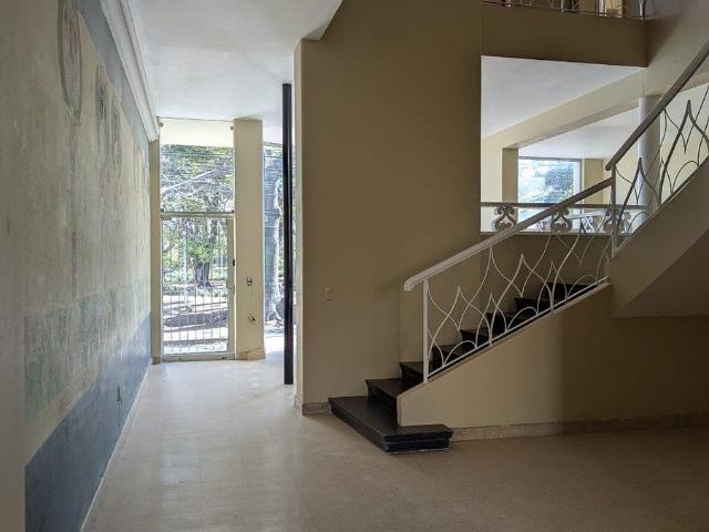 Casa en renta y venta a un costado del parque rojo Centro de Guadalajara