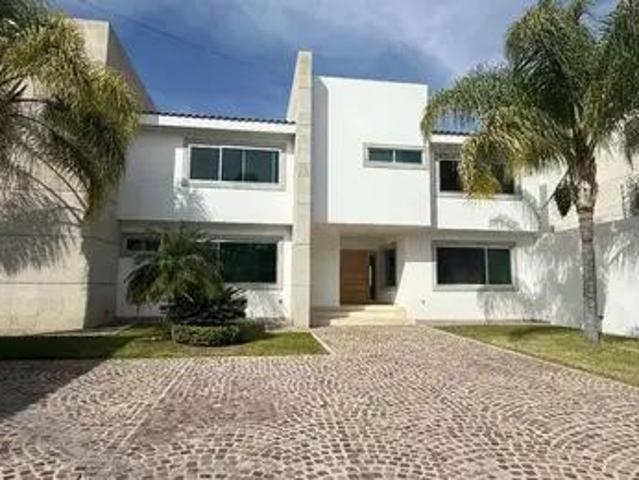Casa En Renta Y Venta En Av De La Rica En Juriquilla, 4 Rec Una En Pb