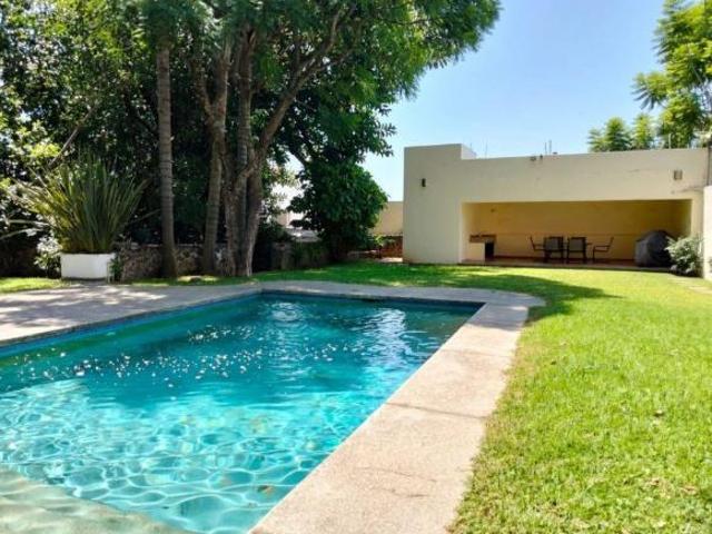 CASA EN RENTA Y VENTA EN ZONA NORTE CUERNAVACA CON ROOF TOP