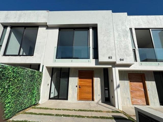 CASA EN RENTA ZENITH NORTE POR REAL DE VALDEPEÑAS