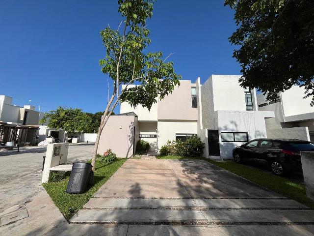casa en renta frente a parque – zensia residencial, conkal