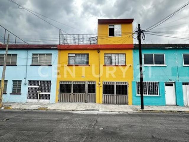 CASA EN RENTA | ZONA 27 PONIENTE – LAS NINFAS