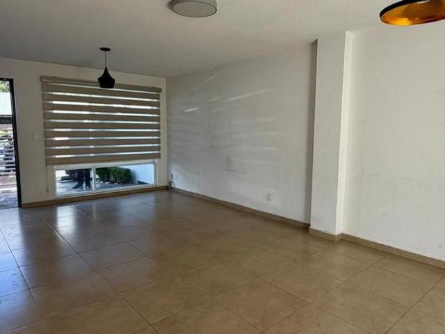 CASA EN VENTA ZONA AEROPUERTO VILLA TOSCANA