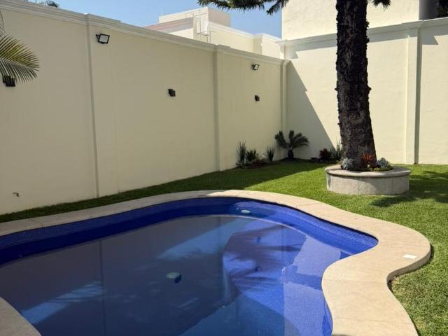 Casa en Renta Zona Dorada | Privada con Seguridad