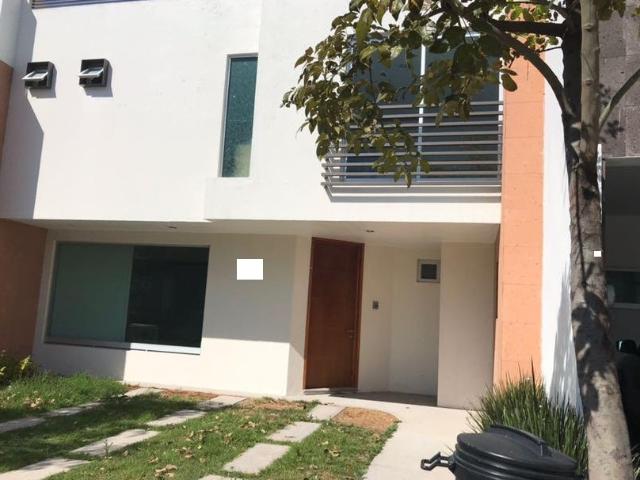 CASA EN RENTA