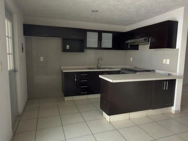 Casa en renta — $13,500 mensuales| Valle del Sur, Tlaquepaque