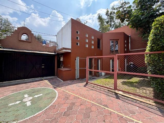 Casa en renta 1ª Cerrada De Heliótropo, Colonia Real De Los Reyes, Los Reyes Hueytilac, Ciudad De México, Coyoacán, Ciudad De México, 04330, México